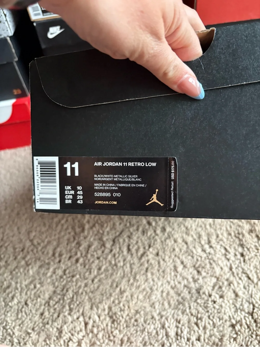 Jordan Air Jordan 11 Retro Low Box Label — Black/White/Metallic Silver
